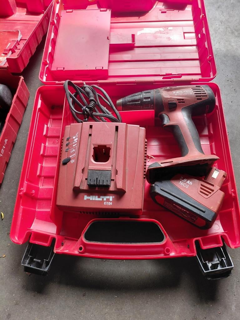 HILTI accu boormachines, Doe-het-zelf en Verbouw, Ophalen, Zo goed als nieuw, Boormachine
