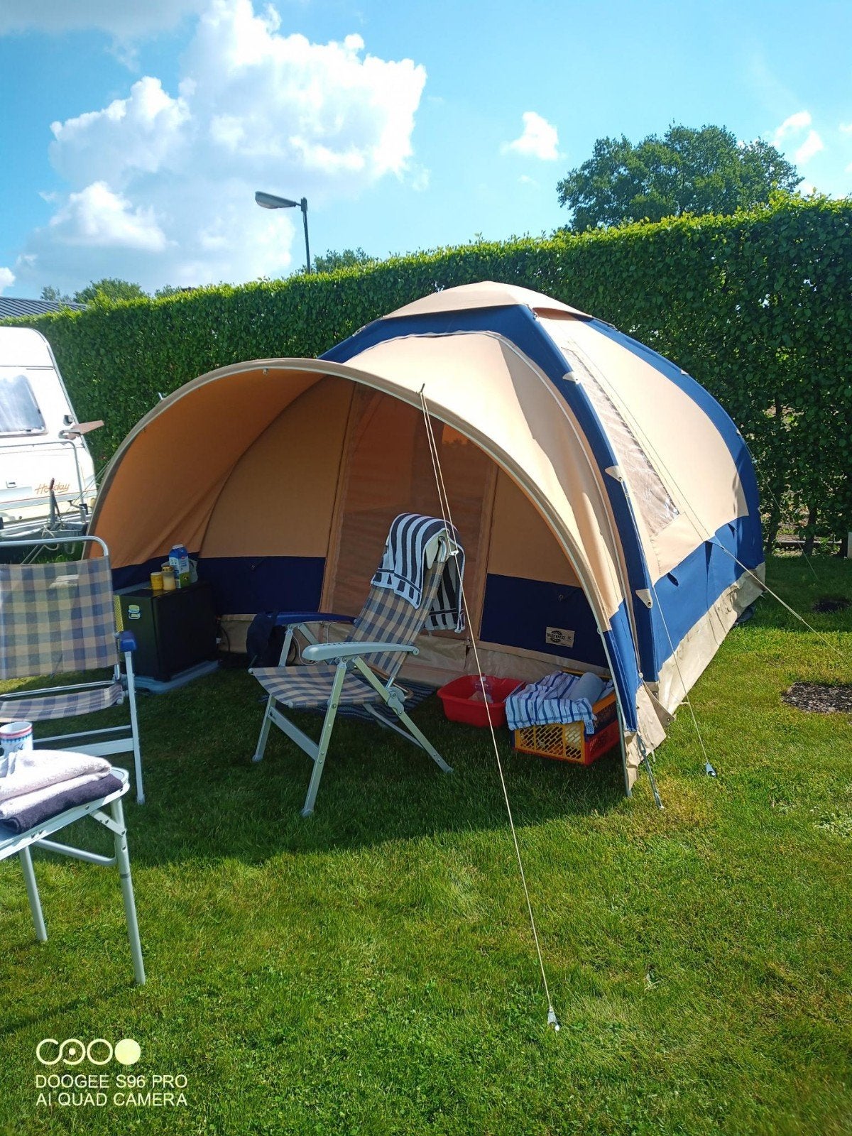 Wilderness tent, Caravans en Kamperen, Ophalen, Zo goed als nieuw, Tot en met 4