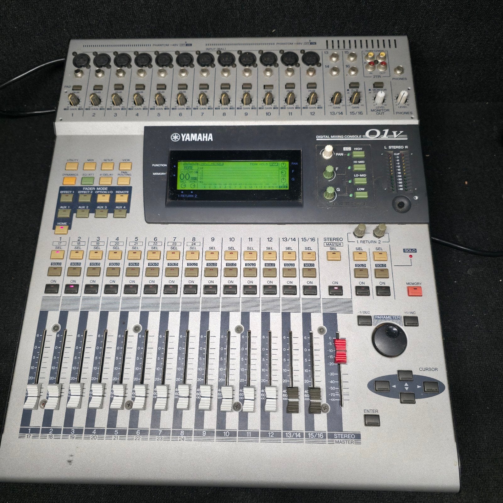 YAMAHA 01V digitale mixer / mengpaneel, Ophalen of Verzenden, Gebruikt, 20 kanalen of meer