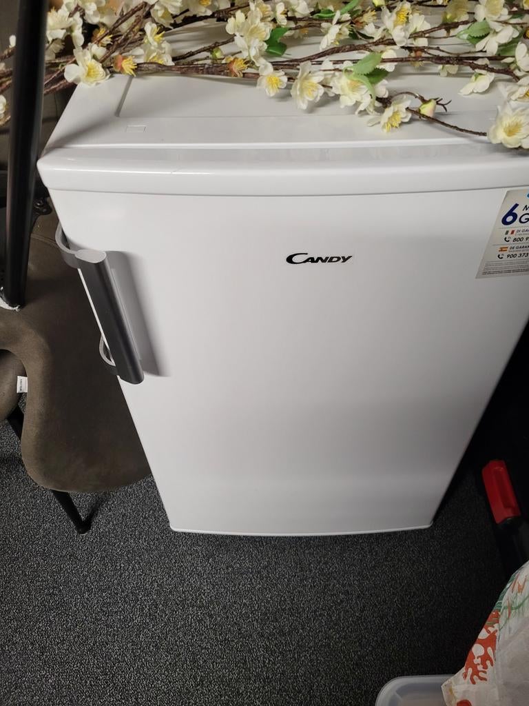 Tafelmodel koelkast met vriesvakje 1xgebruikt 125 euro ., 100 tot 150 liter, Zo goed als nieuw, Met vriesvak, Ophalen