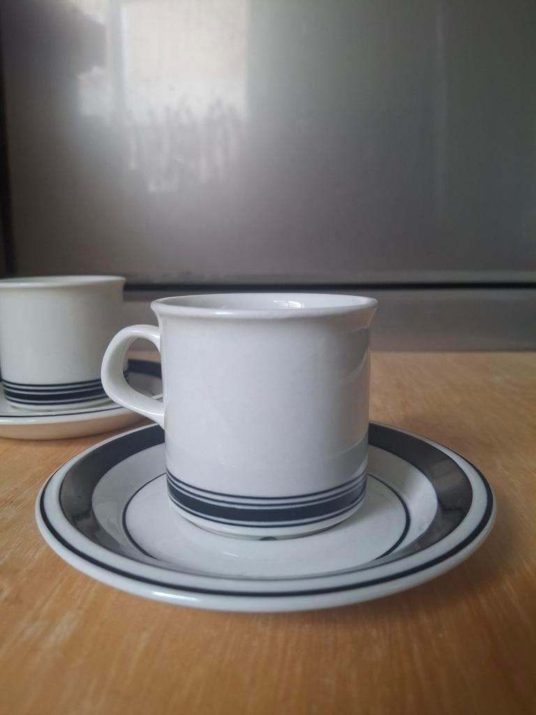 Arabia Finland - Faenza 2 koffie kop en schotels, Antiek en Kunst, Ophalen of Verzenden