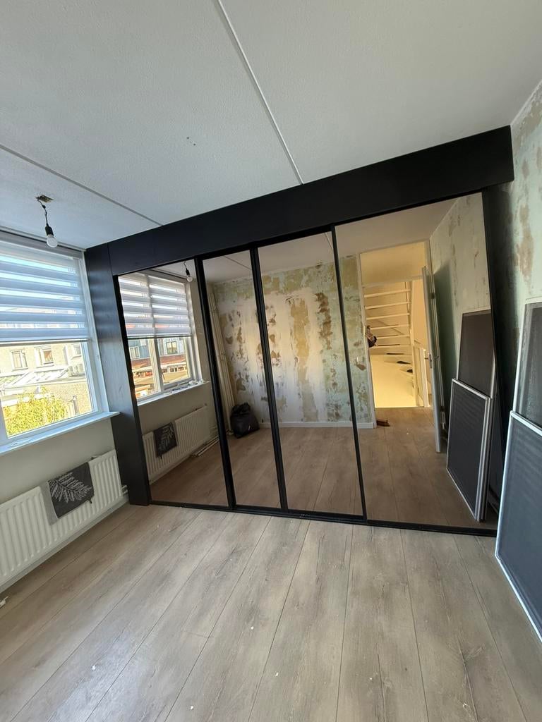 Zwarte schuifkast, Huis en Inrichting, Ophalen, Gebruikt, 50 tot 75 cm, 200 cm of meer