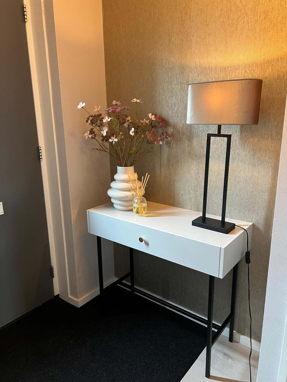 Zo goed als nieuwe sidetable met lade, Huis en Inrichting, Tafels | Sidetables, Ophalen, 50 tot 100 cm, Zo goed als nieuw, 25 tot 50 cm