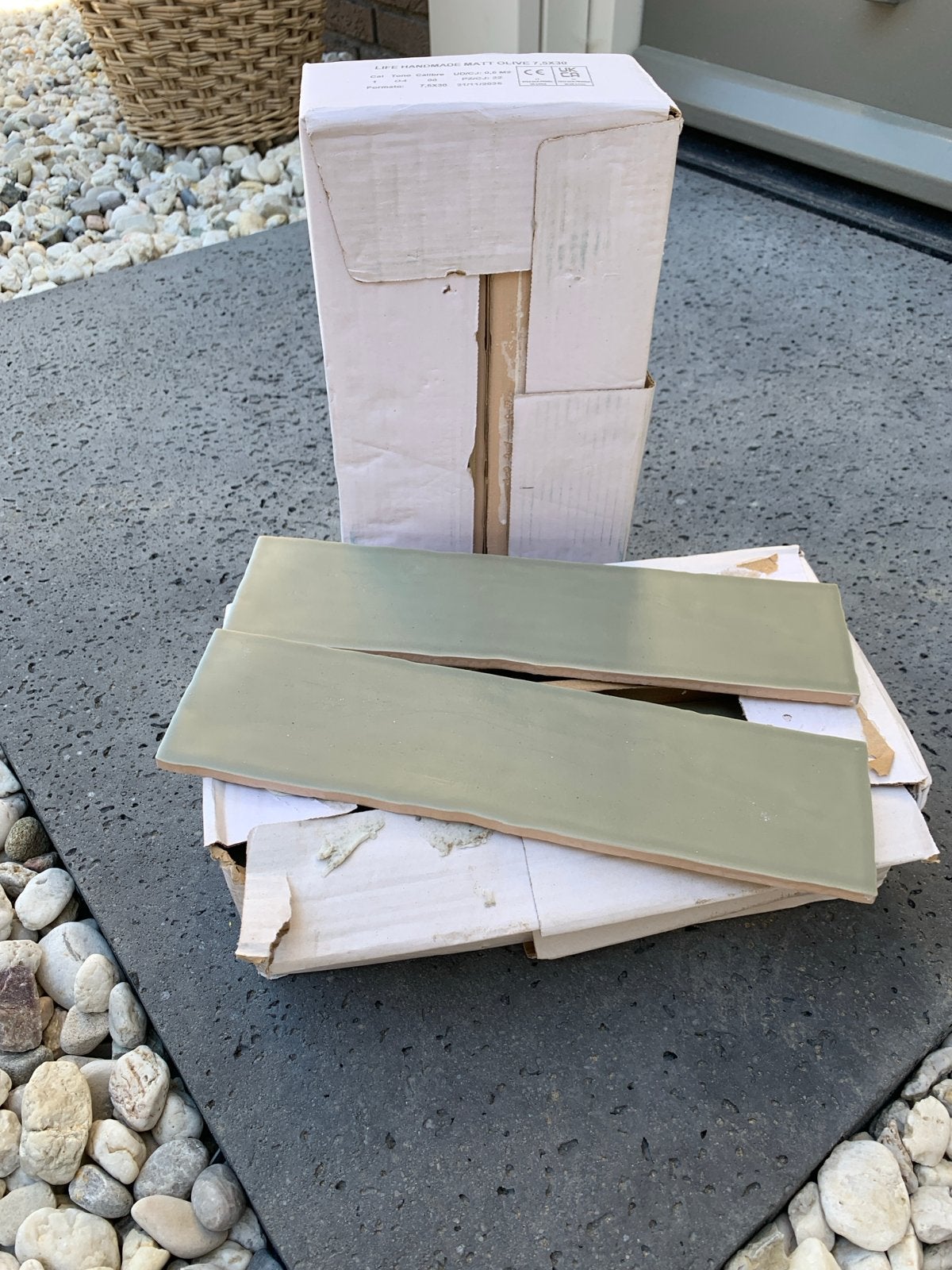 Nieuwe handgemaakte matte olijfgroene tegels 7,5x30 cm, Ophalen, Nieuw, Minder dan 20 cm, 20 tot 40 cm