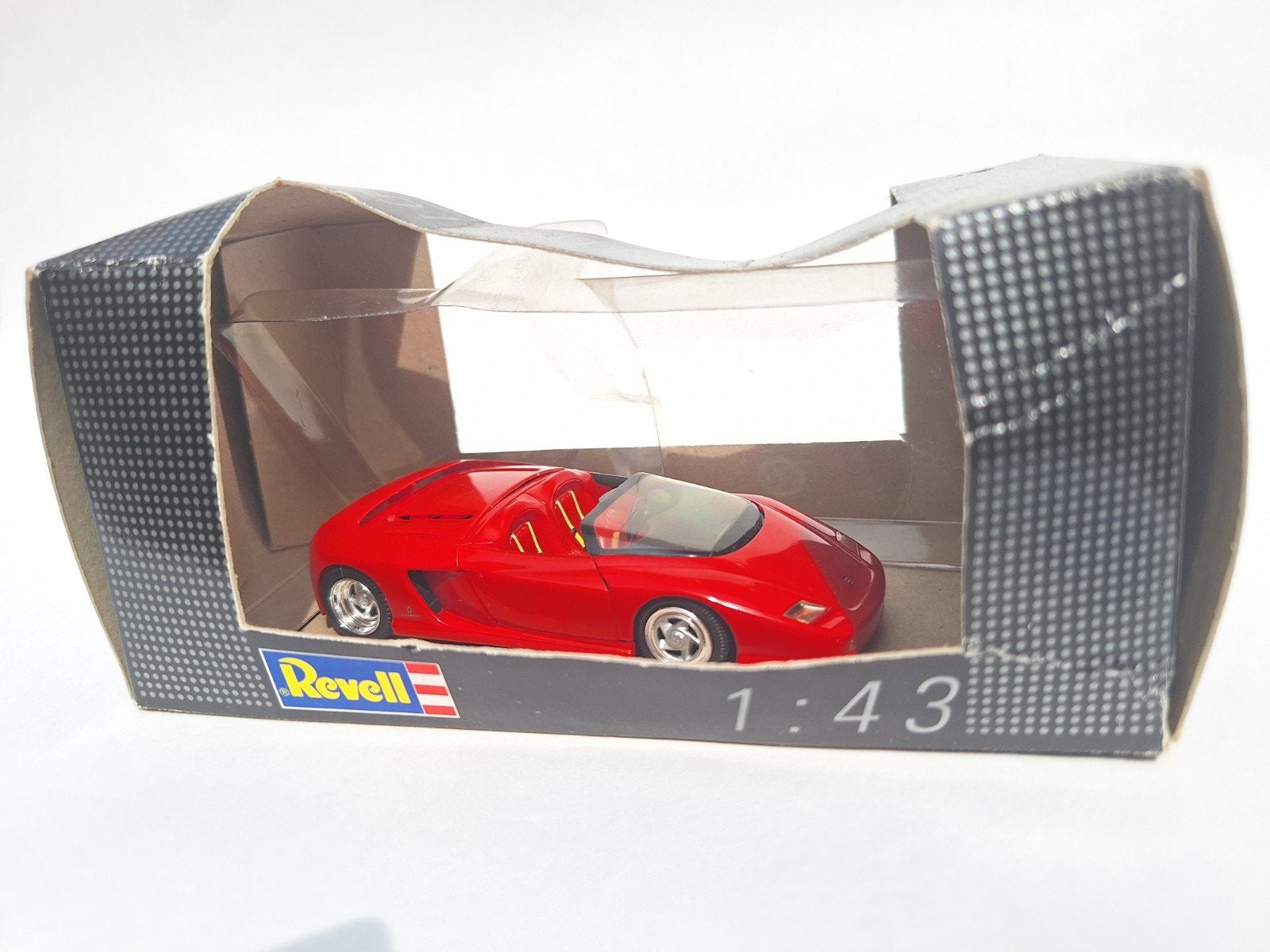Ferrari Mythos - rood - Revell - 1:43, Ophalen of Verzenden, Zo goed als nieuw, Auto, Overige merken