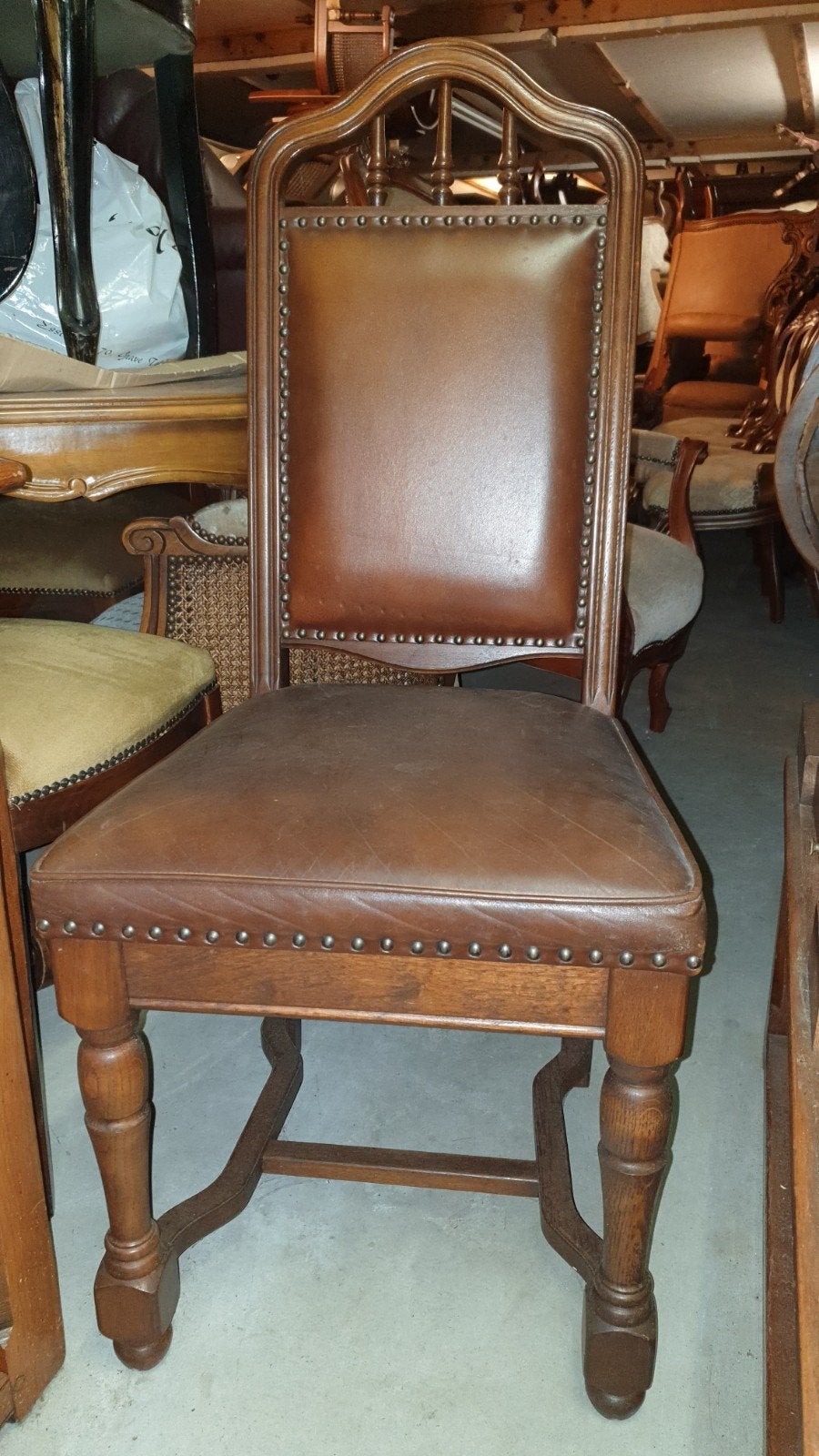 4 Klassieke Eiken Eetkamerstoelen met Lederen Bekleding, Ophalen