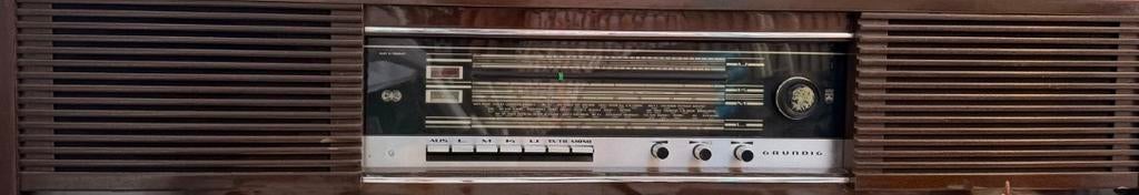 Grote vintage Grundig radio, Ophalen, Gebruikt, Radio