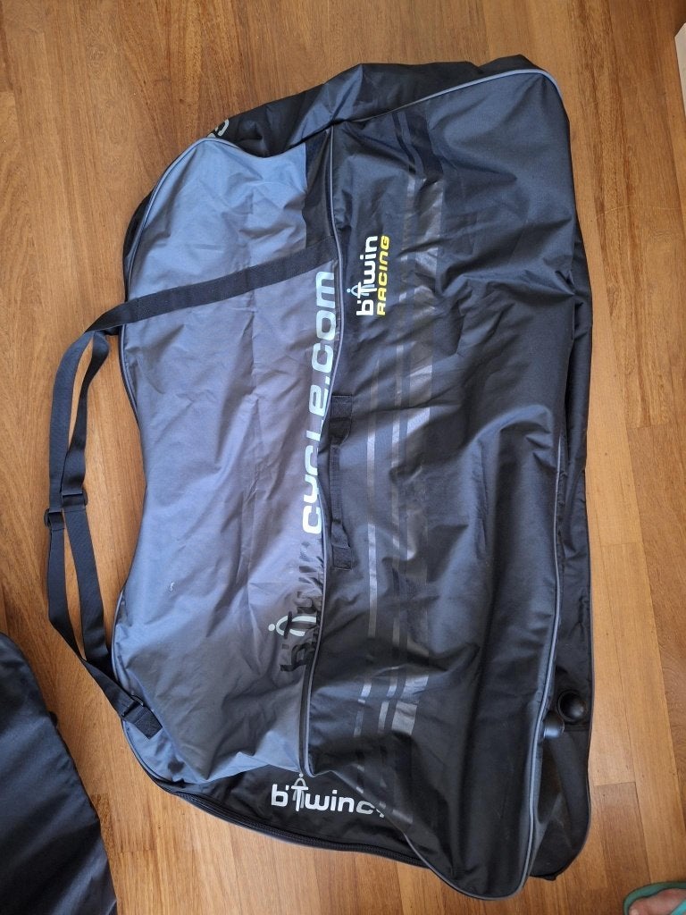 2 reistassen voor (wielren)fiets, Ophalen of Verzenden, Gebruikt, Zwart, 30 cm of meer