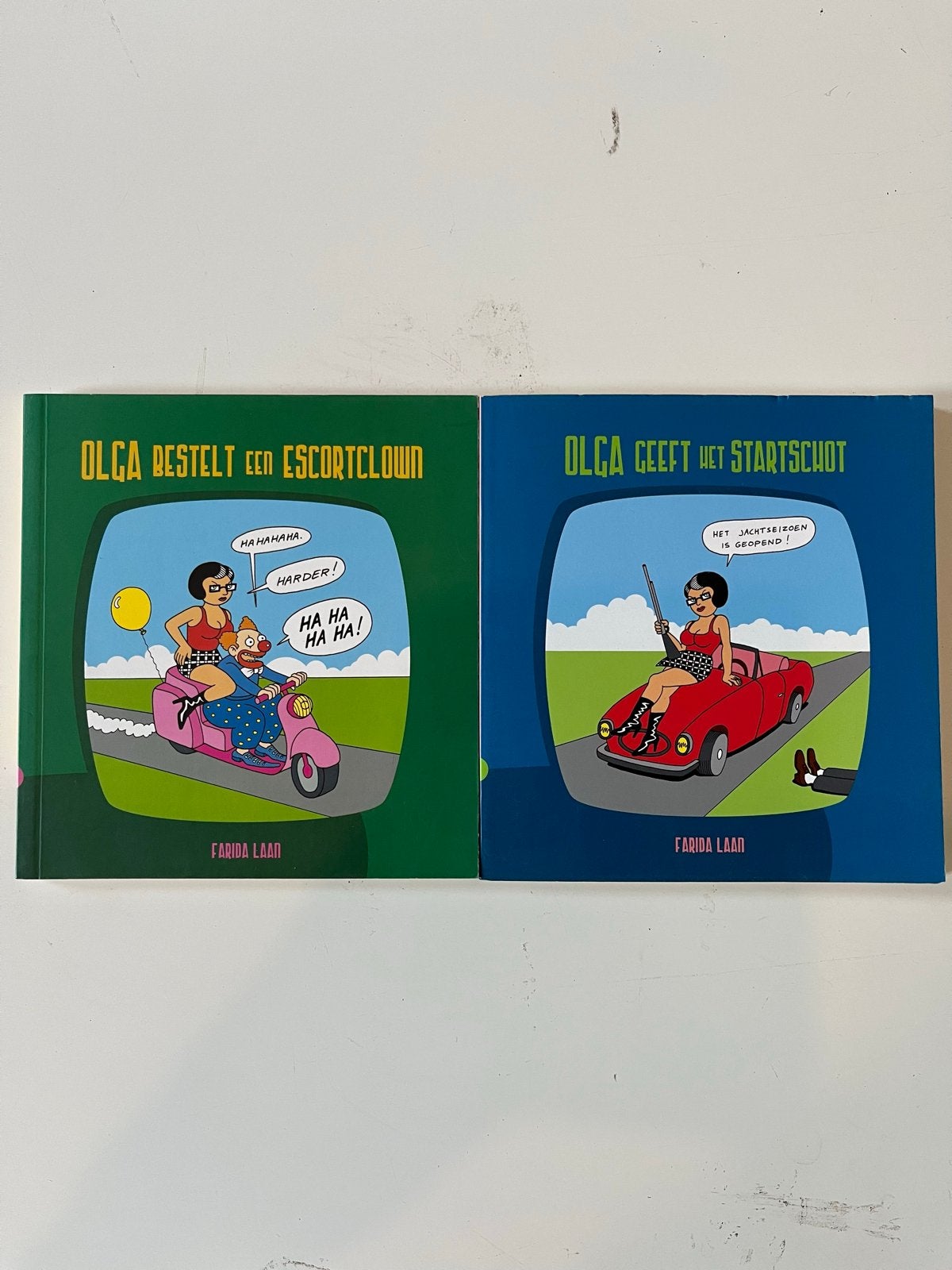 Olga boeken: 'Olga bestelt een escortclown' en 'Olga geeft h, Ophalen of Verzenden, Zo goed als nieuw, Nederland