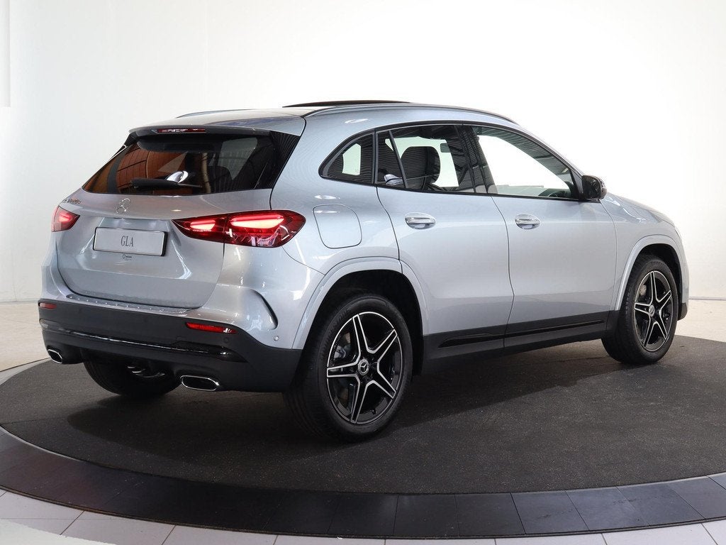 Mercedes-Benz GLA-Klasse 250e Business Solution AMG | Night, Auto's, Mercedes-Benz, 1800 kg, 4 cilinders, 16 kWh, 163 pk