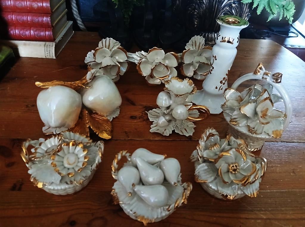 Capodimonte porselein wit goud diversen beeldjes, Ophalen of Verzenden