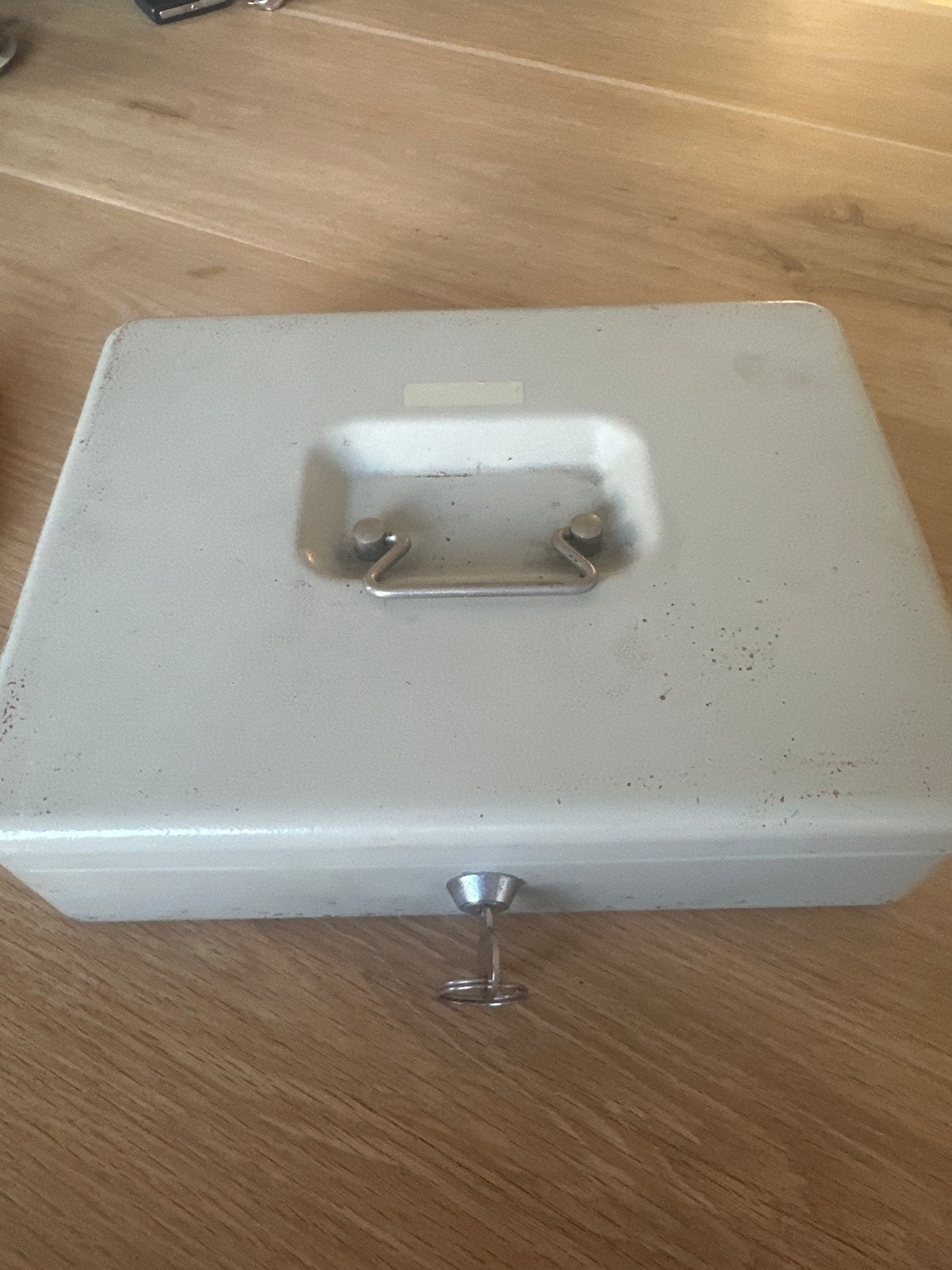 Geldkistje - Veilig en Compact, Ophalen of Verzenden, Gebruikt, Brandkast
