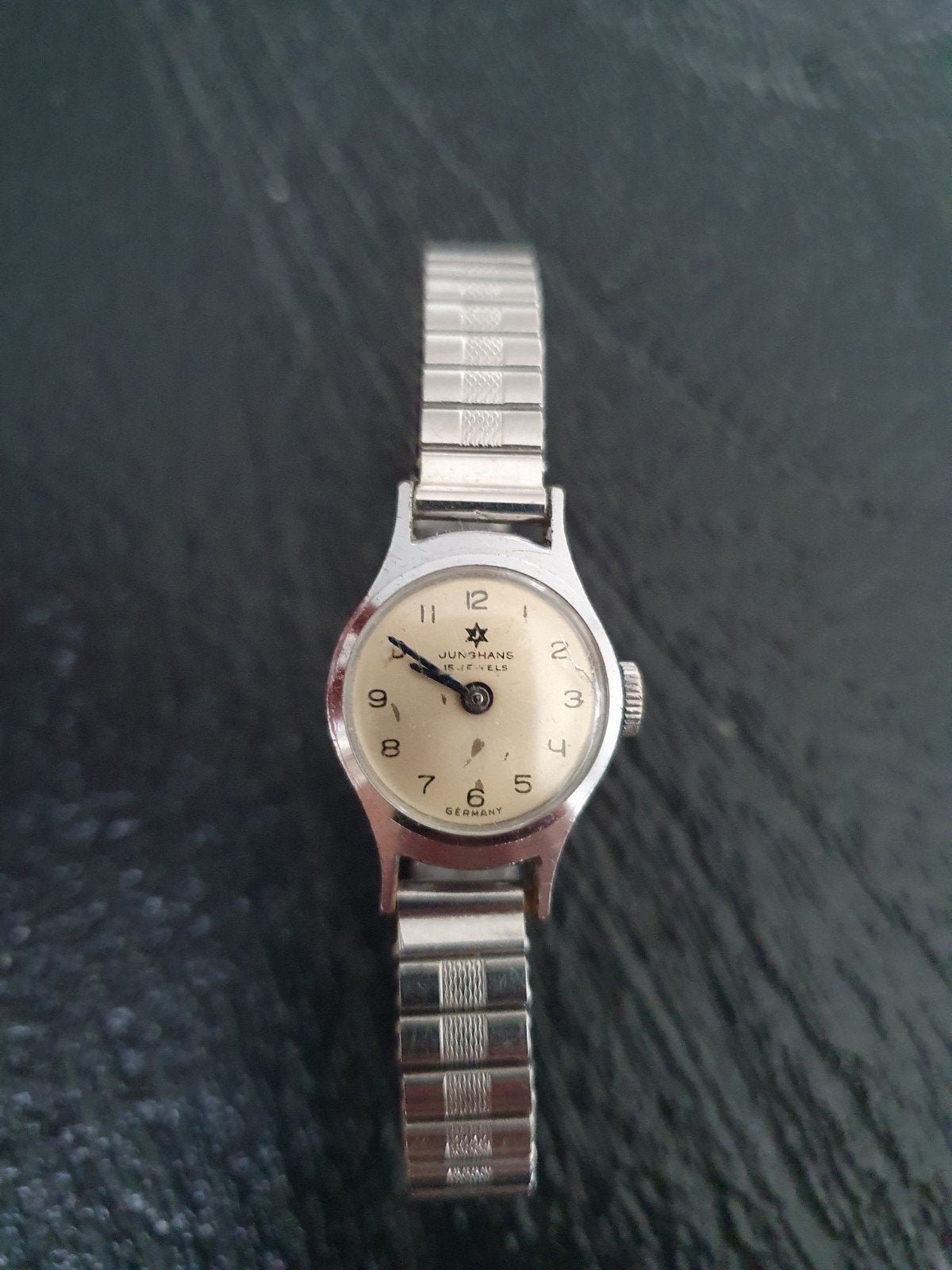 junghans, Verzenden