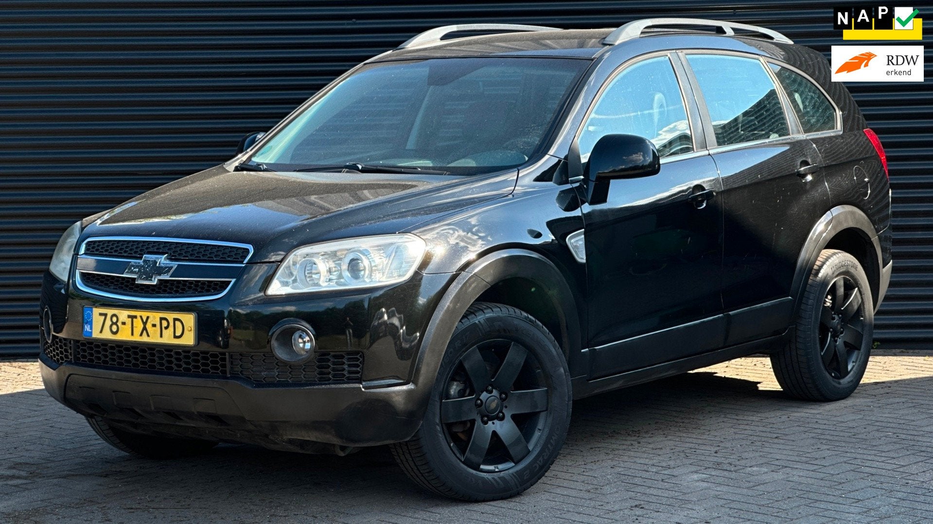 Chevrolet Captiva 2.4i Class | 7 persoons | Airco | Trekhaak, Gebruikt, Zwart, 4 cilinders, 7 stoelen