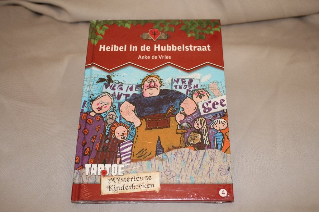 Nieuw Taptoe Heibel in de Hubbelstraat - Anke de Vries, Ophalen of Verzenden, Gelezen, Anke de Vries, Fictie