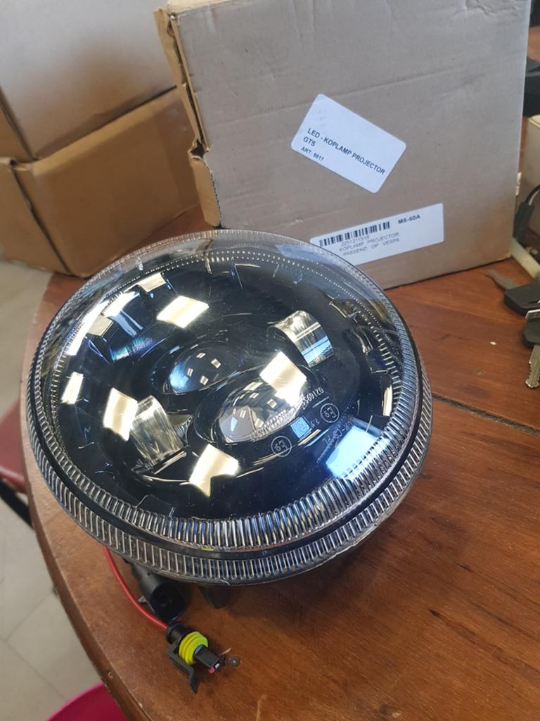 LED Koplamp Projector voor Vespa GTS - Nieuw, Fietsen en Brommers, Brommeronderdelen | Scooters, Ophalen of Verzenden, Nieuw, Koplamp
