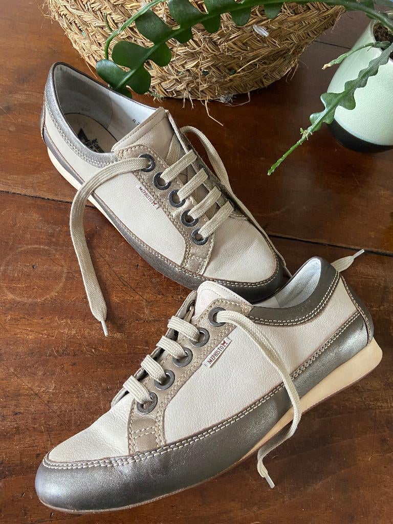 Apart Mephisto schoenen beige/goud metalic leer mt40,5 izgst, Schoenen met lage hakken, Mephisto, Beige, Ophalen of Verzenden