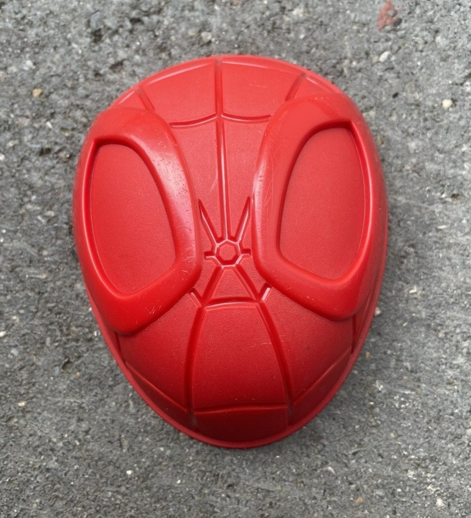 Spiderman zandvormpje masker plastic, Verzamelen, Ophalen of Verzenden, Kuifje, Beeldje of Figuurtje