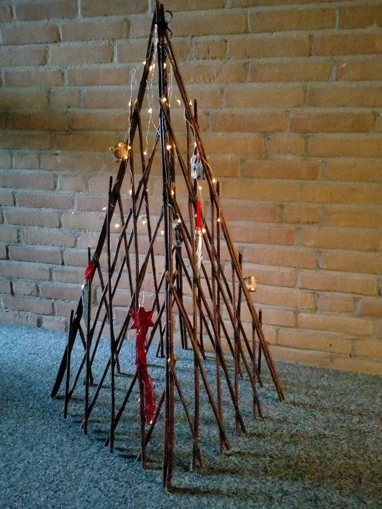 Inklapbaar wilgentenen kerstboompje , Ophalen, Zo goed als nieuw