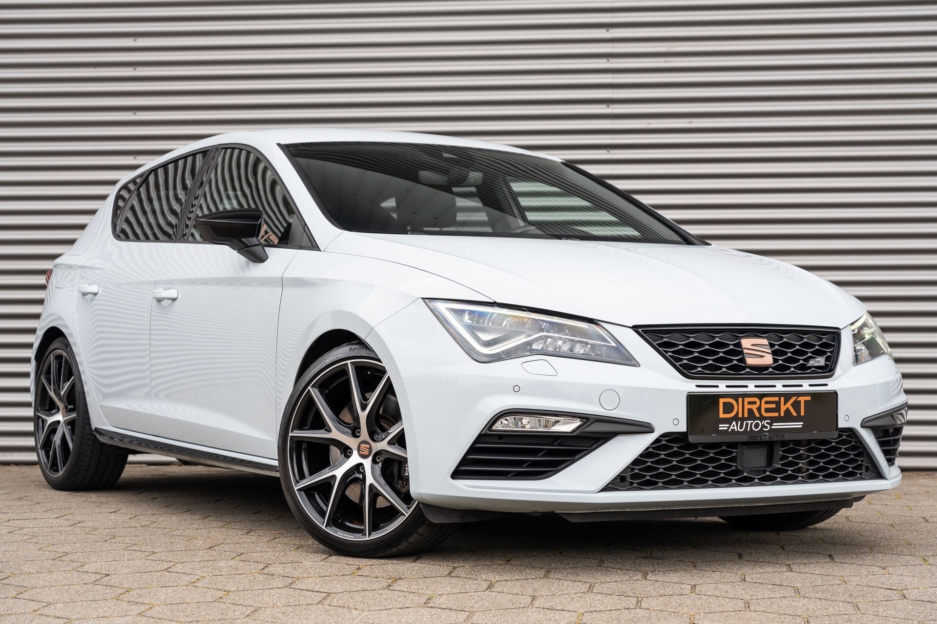 SEAT Leon 2.0 TSI CUPRA BEATS CAMERA KEYLESS DYNAMIC GREY, 15 km/l, Gebruikt, Zwart, 4 cilinders