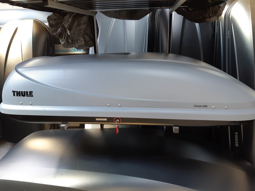 Voordelige gebruikte dakkoffer Thule Ocean 200 inh. 410 ltr, Auto diversen, Dakkoffers, Ophalen, Gebruikt, Thule Sweden AB, Borggatan 5, 335 73 Hillerstorp, Zweden
