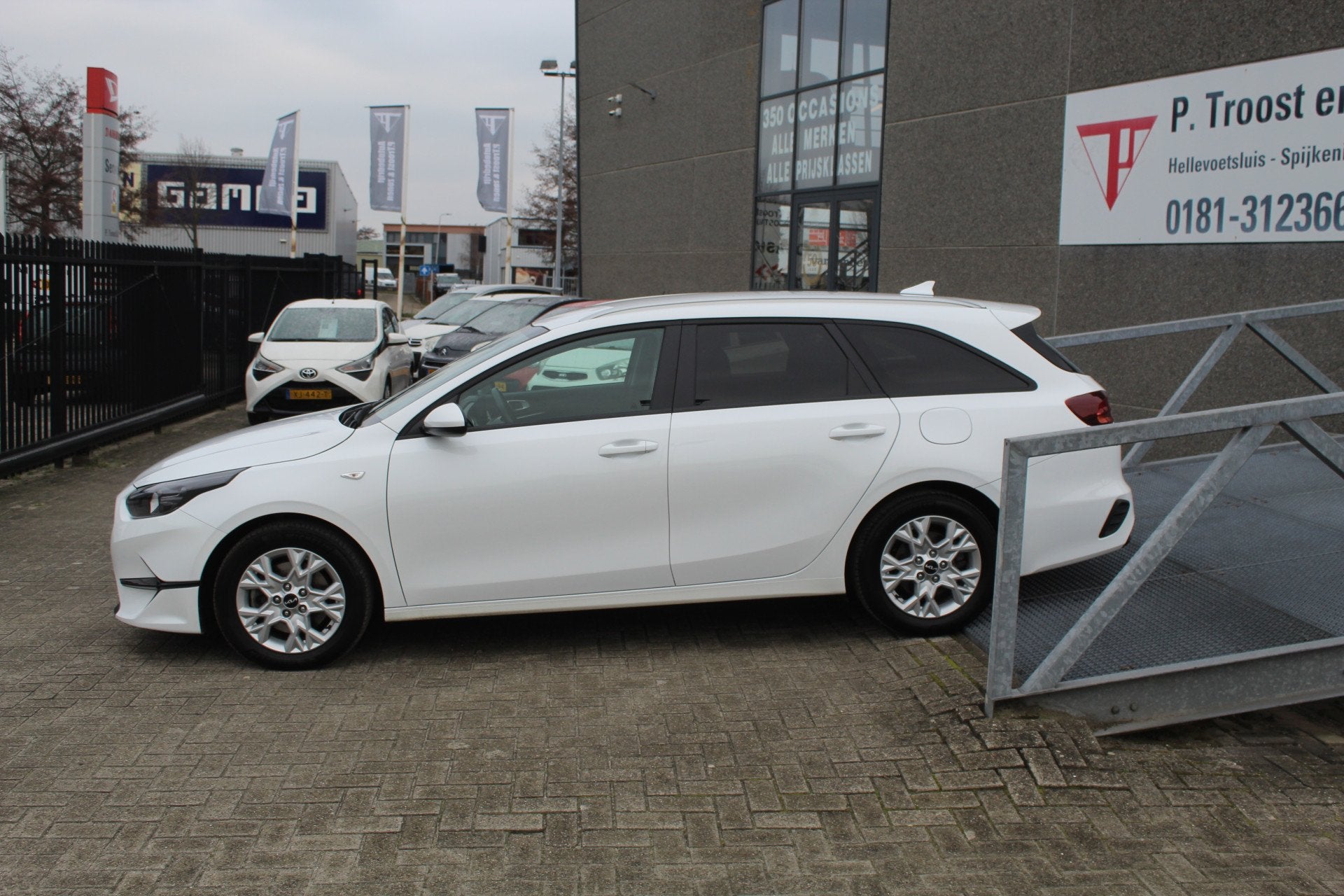 Kia Ceed Sportswagon 1.0 T-GDi DynamicPlusLine Stoelverwarmi, Auto's, Voorwielaandrijving, Gebruikt, Euro 6, Wit