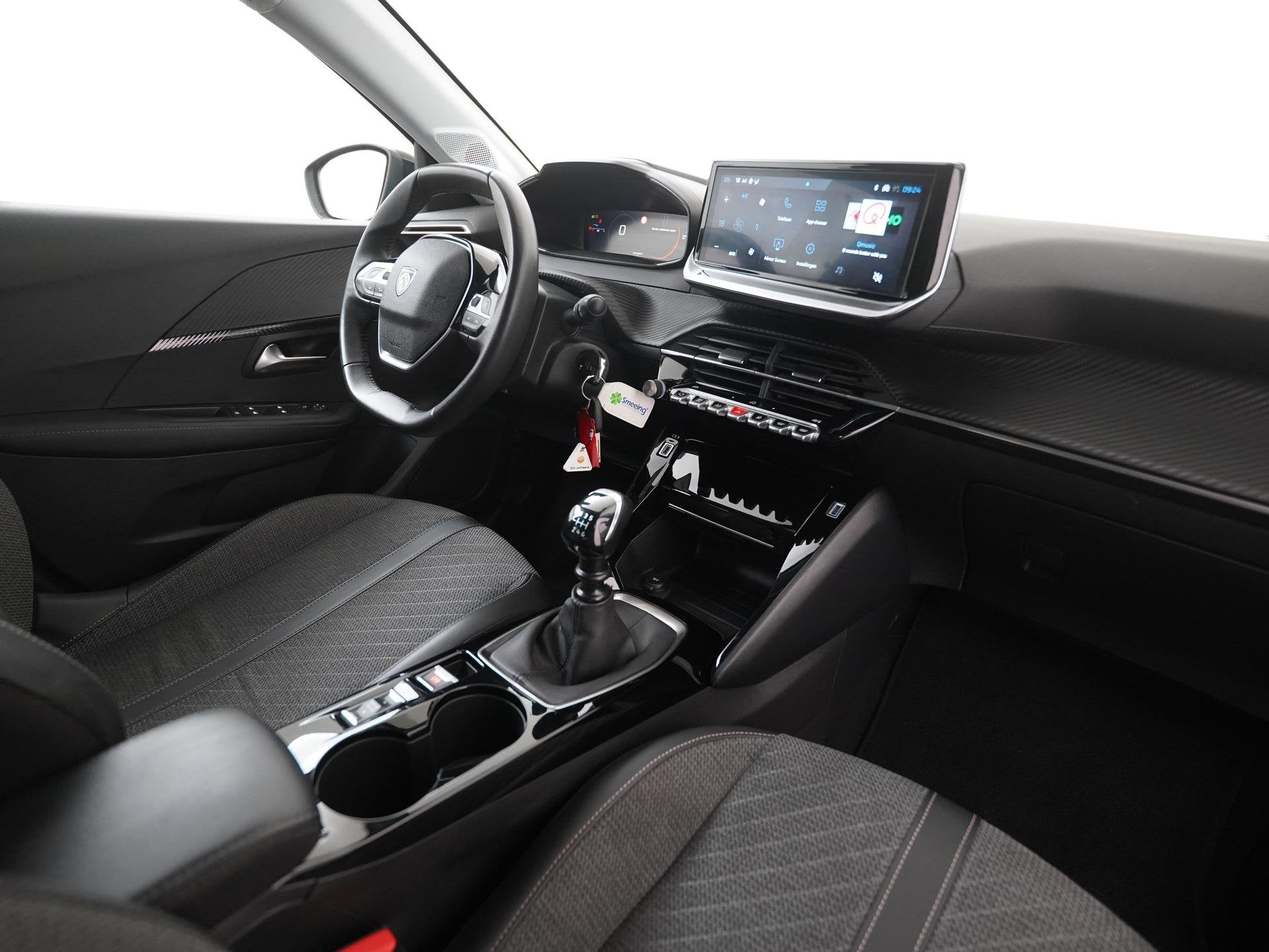 Peugeot 208 1.2 PureTech 100pk Allure | Apple Carplay | Park, Auto's, Voorwielaandrijving, 101 pk, Gebruikt, Euro 6