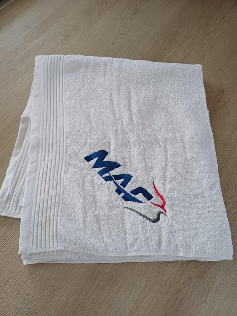 Badlaken. MAF-logo. Nieuw. 100x80. Wit. 2 stuks, Ophalen of Verzenden, Nieuw, Wit, Overige typen