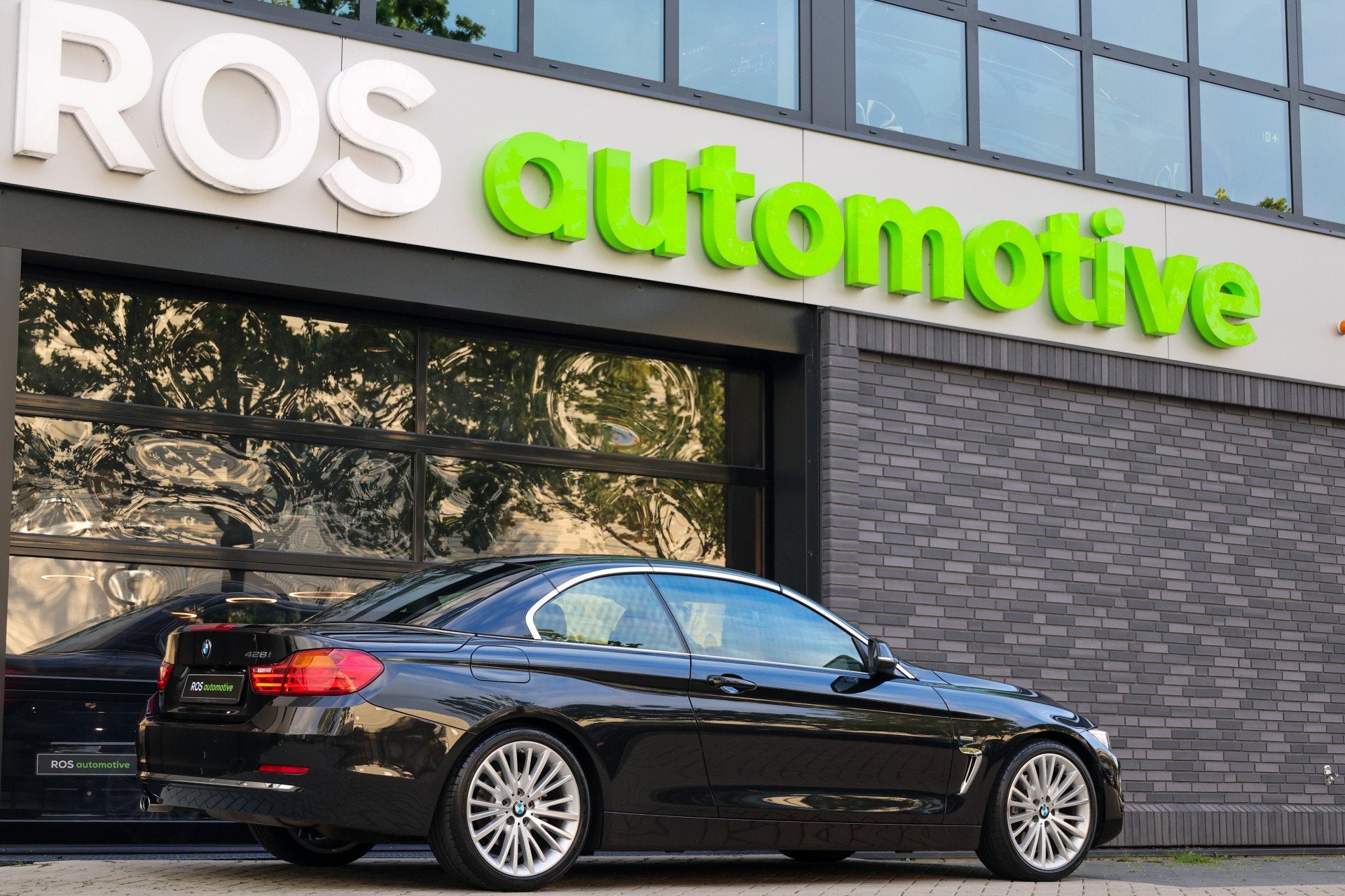 BMW 4 Serie Cabrio 428i High Executive | NAP! | VOL! | DEALE, Auto's, Automaat, Gebruikt, Cabriolet, 4 stoelen