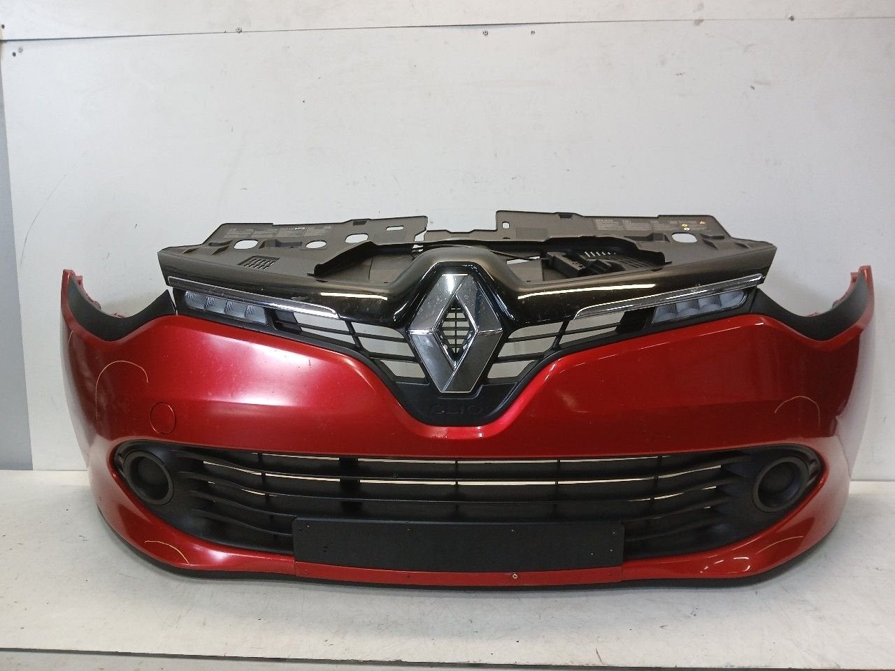Bumper voor Renault Clio, Auto-onderdelen, Onderdelen@venauto.nl, Van der Ven Autorecycling B.V., Gebruikt, Ettenseweg 76, 4706 PB Roosendaal, The Netherlands