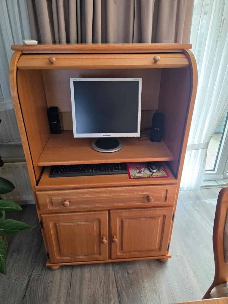 Computerkast, Ophalen, 70 tot 120 cm, Zo goed als nieuw, 40 tot 80 cm