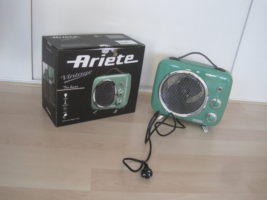 Nieuwe elektrische ventilator tevens mogelijkheid kachel., Witgoed en Apparatuur, Ventilatoren, Ophalen of Verzenden, Nieuw, Tafelventilator