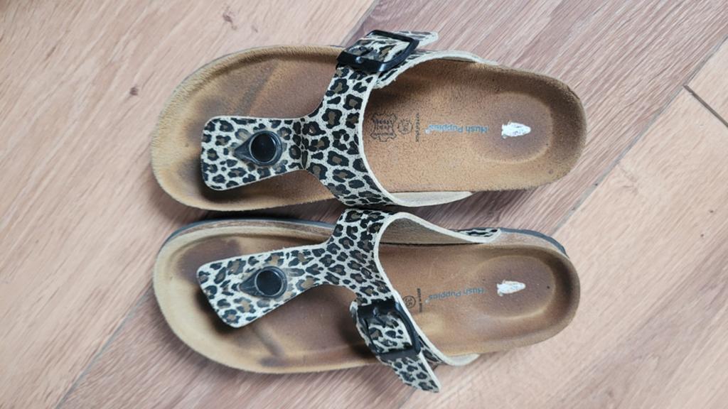 Hush Puppies sandalen meisje netjes, Kinderen en Baby's, Kinderkleding | Schoenen en Sokken, Ophalen of Verzenden, Zo goed als nieuw