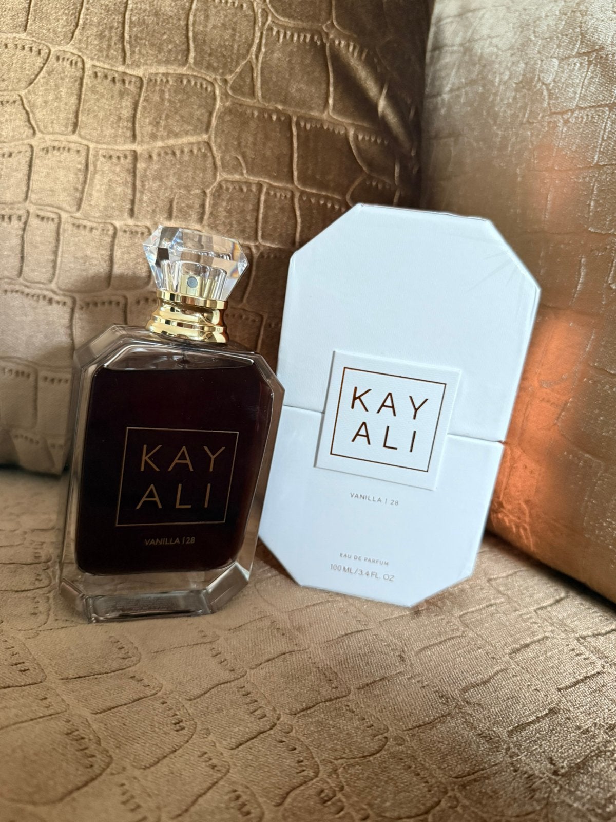 Kayali vanilla | 28, Sieraden, Tassen en Uiterlijk, Uiterlijk | Parfum, Ophalen of Verzenden, Zo goed als nieuw