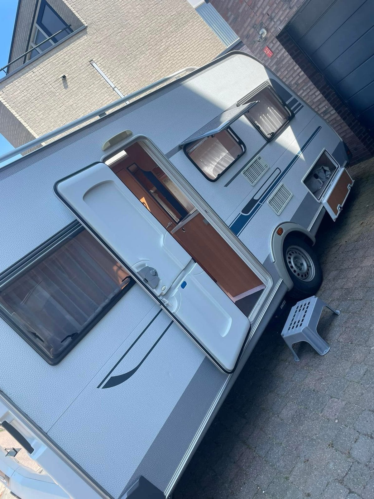 Knaus Sport 'Premium Line' 2010 - Complete Caravan, Vast bed, Rondzit, Luifel, Particulier