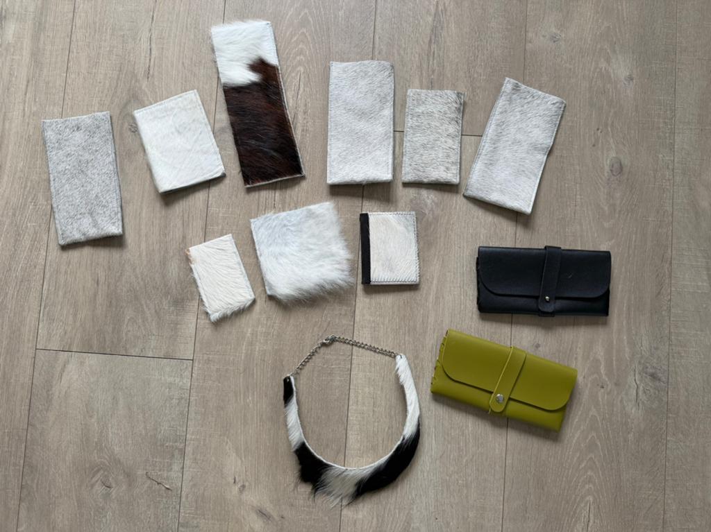 Rest partij bundel set vacht tasjes ketting, Ophalen of Verzenden, Nieuw, Overige kleuren