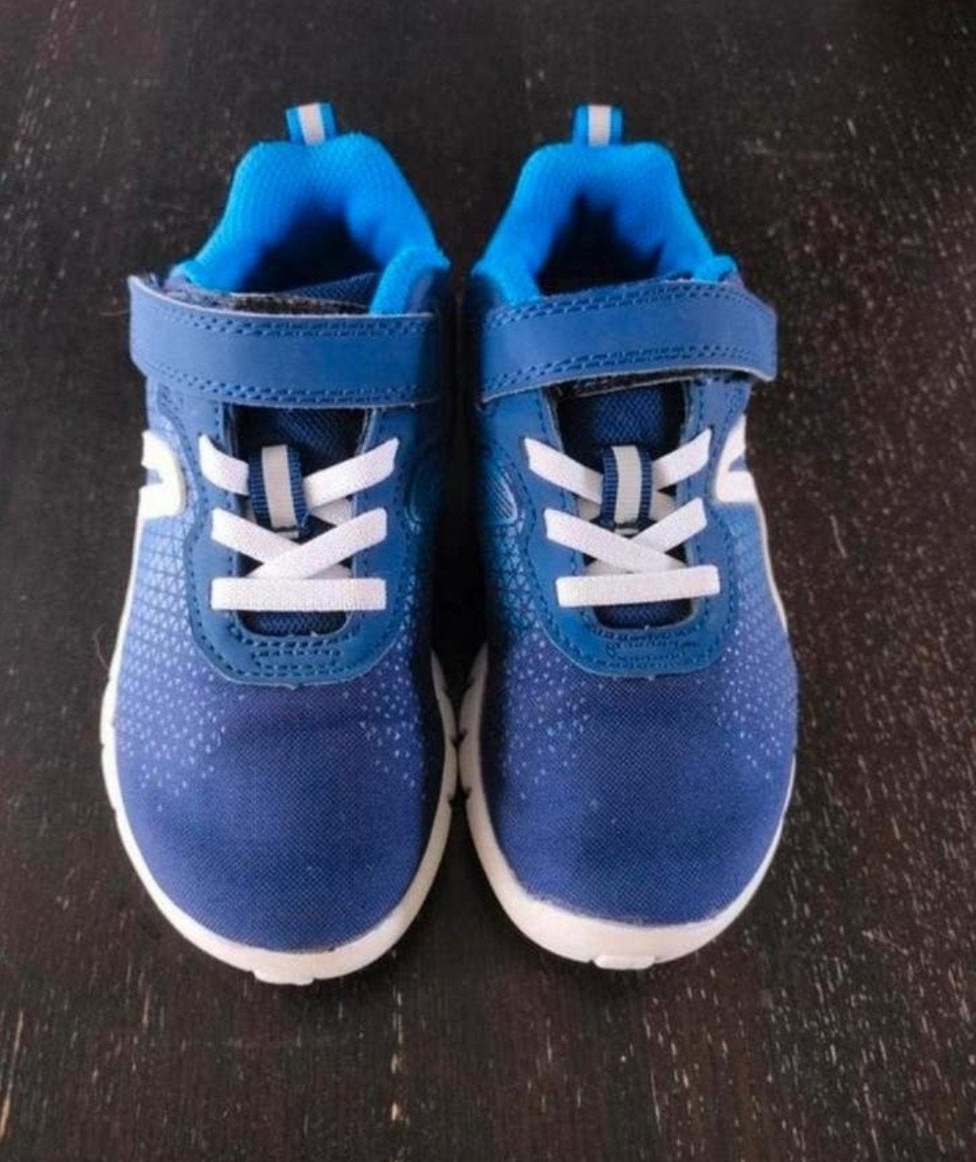 Gymschoenen Decathlon 27 zgan, Schoentjes, Decathlon, Ophalen of Verzenden, Zo goed als nieuw