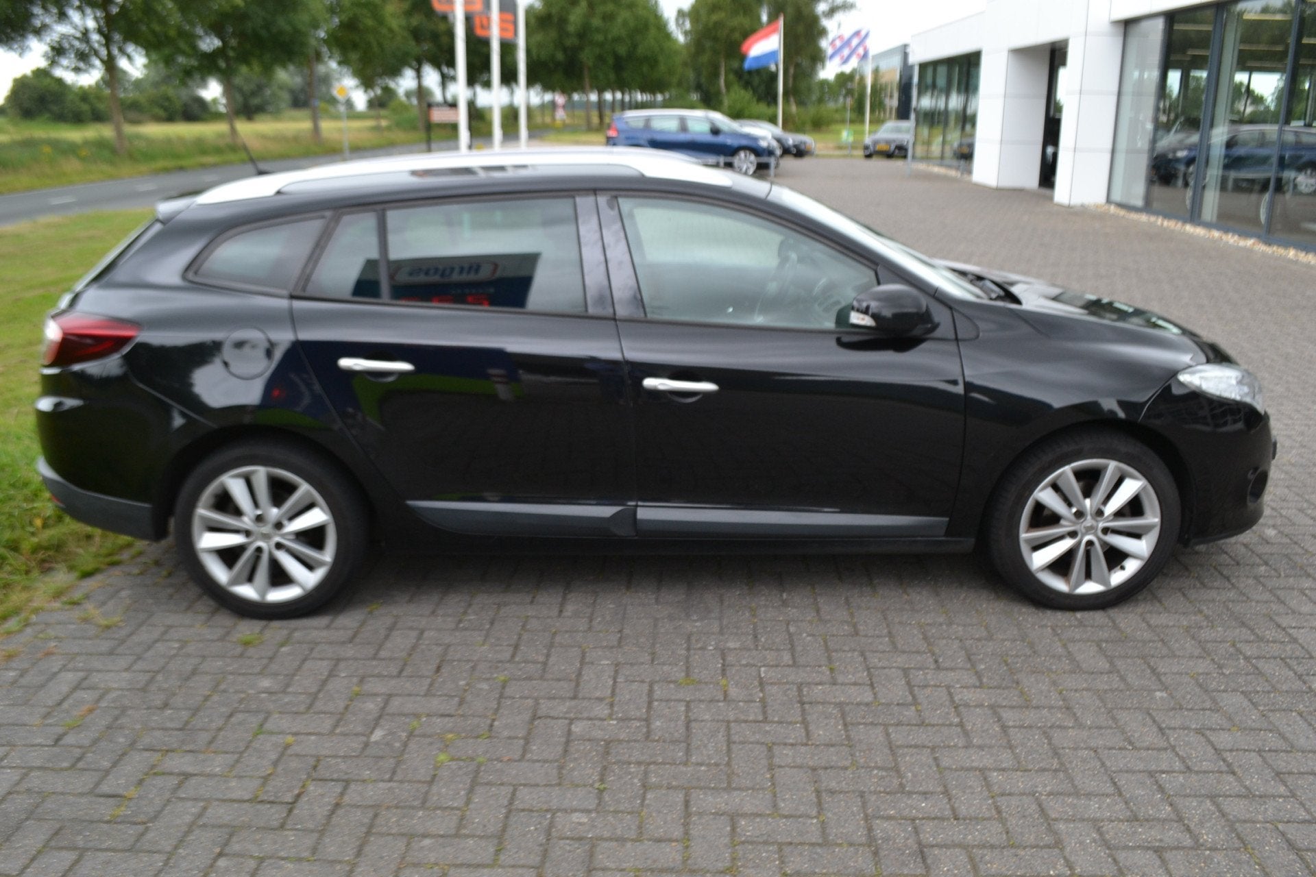 Renault Mégane Estate 1.5 dCi Bose Leer Stoelverwarming, Auto's, Renault, Voorwielaandrijving, Euro 5, Gebruikt, Zwart