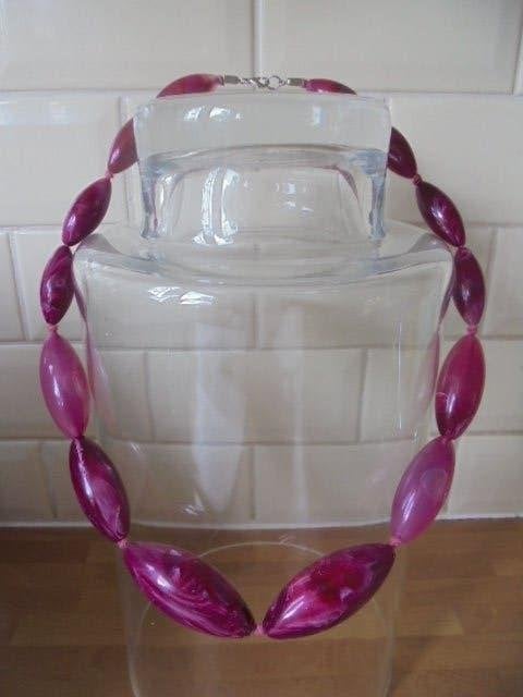Prachtige ketting harskralen roze, Sieraden, Tassen en Uiterlijk, Ophalen of Verzenden, Zo goed als nieuw, Roze, Overige materialen