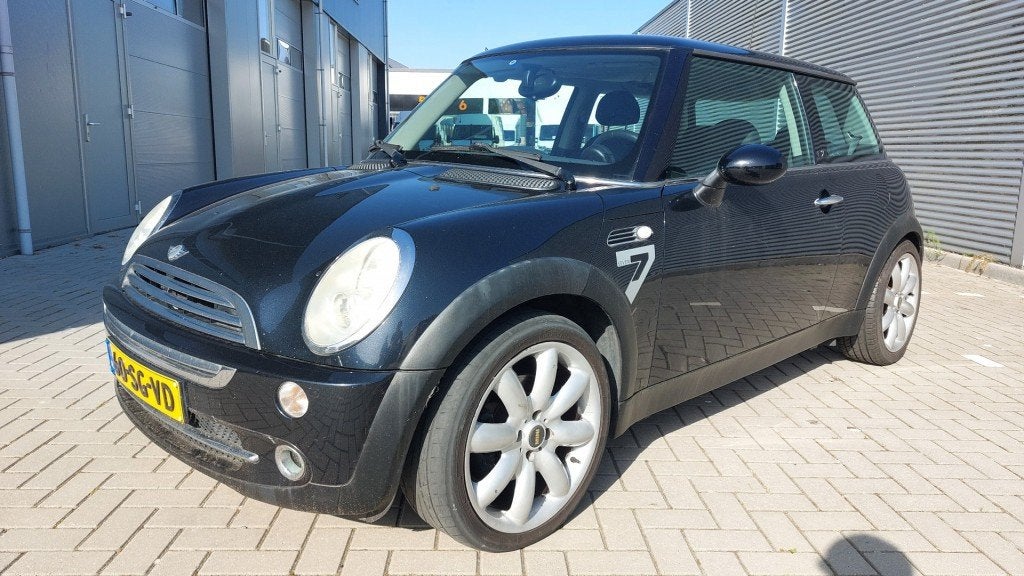 Mini ONE Seven – Astro Black – Nieuwe APK & Onderhoud, Auto's, Voorwielaandrijving, 15 km/l, Gebruikt, 4 cilinders