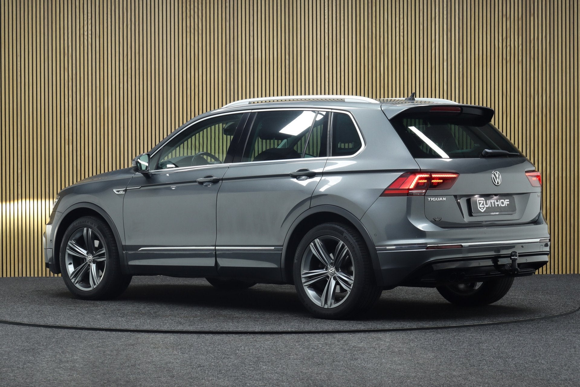 Volkswagen Tiguan R-Line 1.4 TSI ACT DSG Connected Series |, Auto's, Euro 6, 4 cilinders, 150 pk, Origineel Nederlands