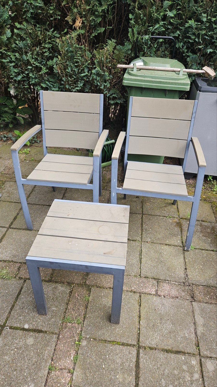 Compact tuinset: 2 stoelen en bijzettafel, Kunststof, Gebruikt, Bijzettafel, Tuinset