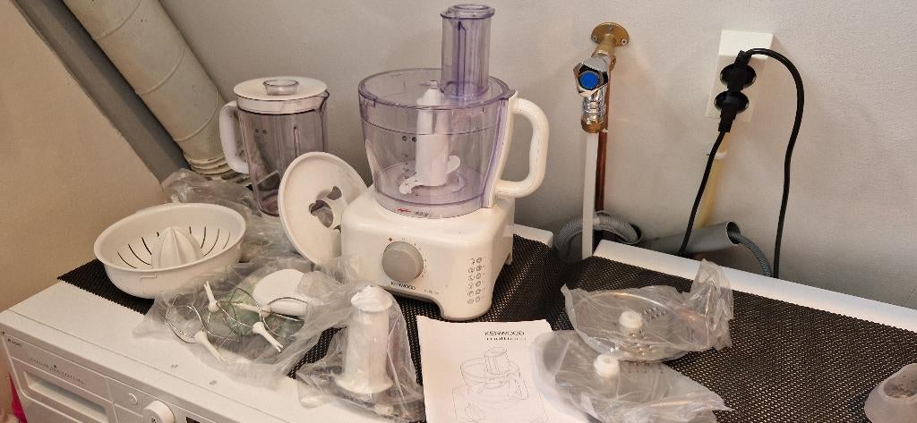 Kenwood keukenmachine FP730, Witgoed en Apparatuur, Keukenmixers, Ophalen, Gebruikt, 3 snelheden of meer, 2 tot 3 liter