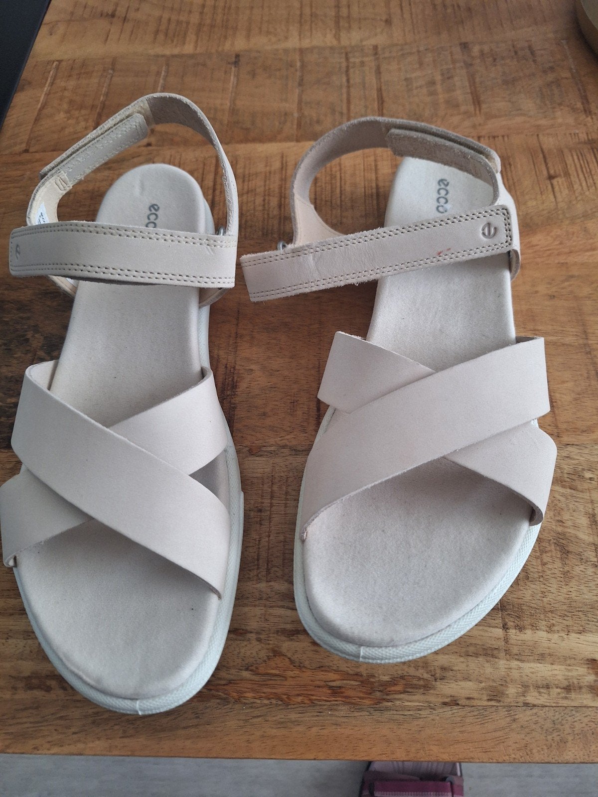 ECCO Sandalen Maat 42 - Nieuw in Doos, Beige, ECCO, Nieuw, Sandalen of Muiltjes