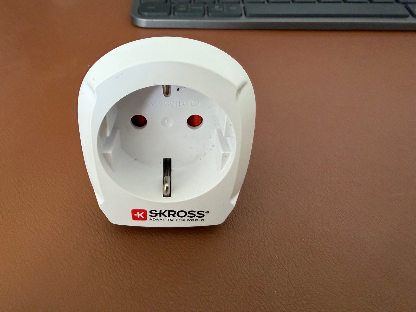 SKROSS Reisadapter UK naar EU - Wereldstekker, Ophalen, Zo goed als nieuw