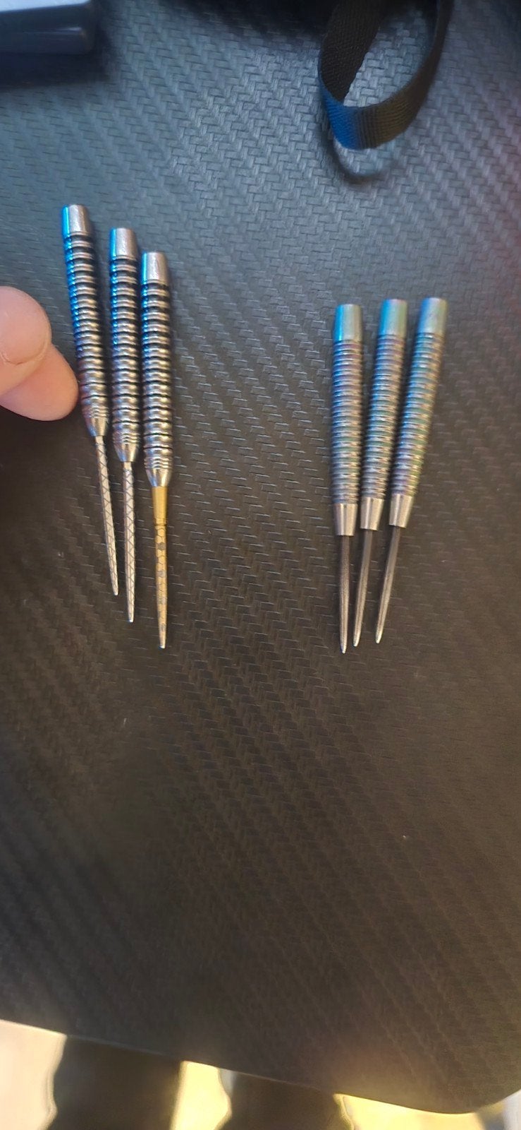 2 sets dartpijlen. ruilen is ook goed, Sport en Fitness, Ophalen of Verzenden, Gebruikt, Pijlen