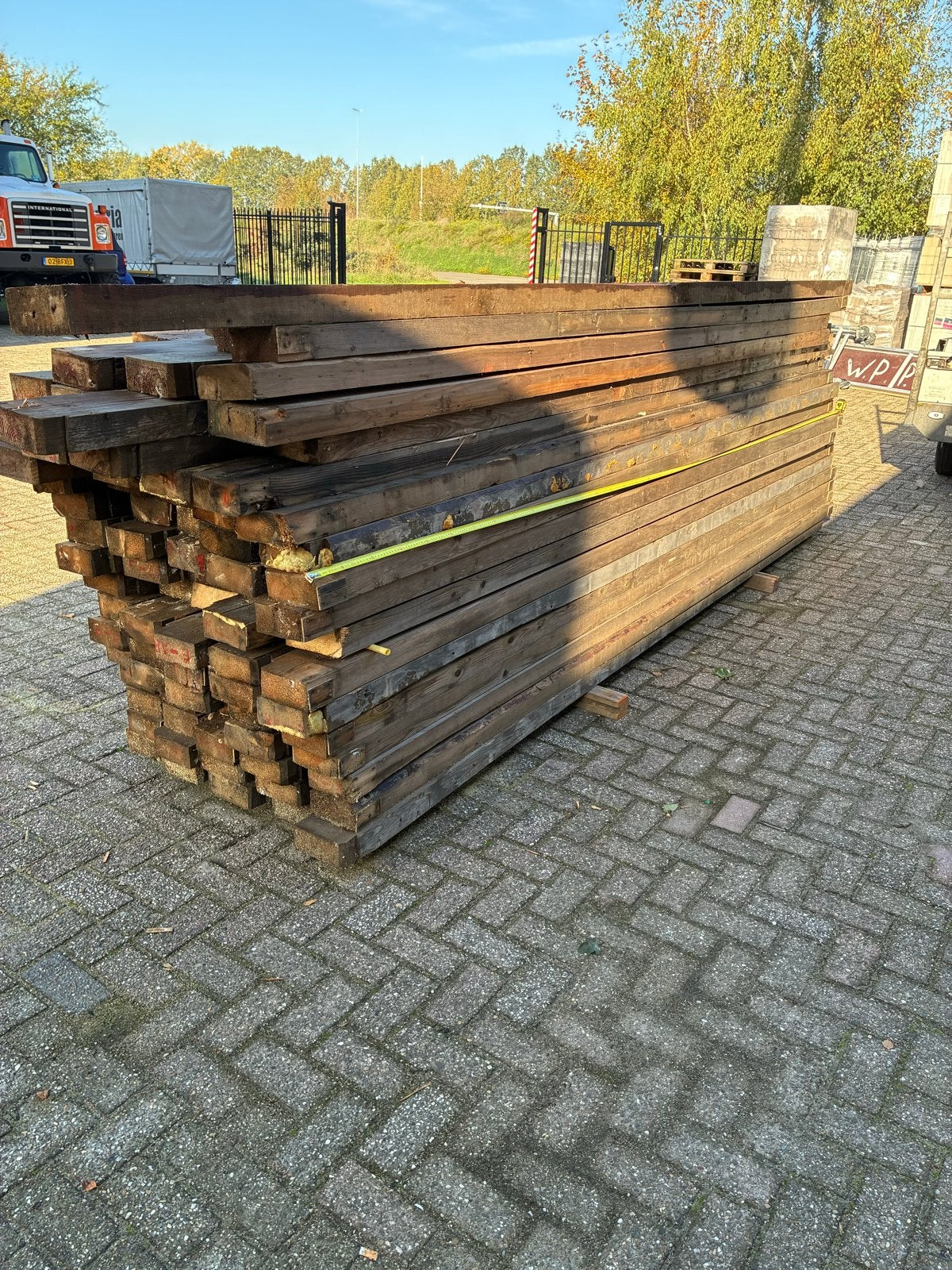 Partij droge balken 7x17x417 cm, 70+ stuks, Gebruikt, Ophalen of Verzenden, Balk, Overige houtsoorten