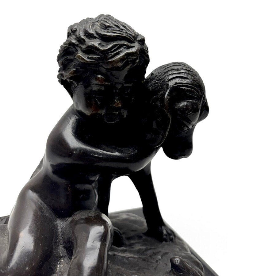 Bronzen beeldje: kind met hond, Ophalen of Verzenden, Brons