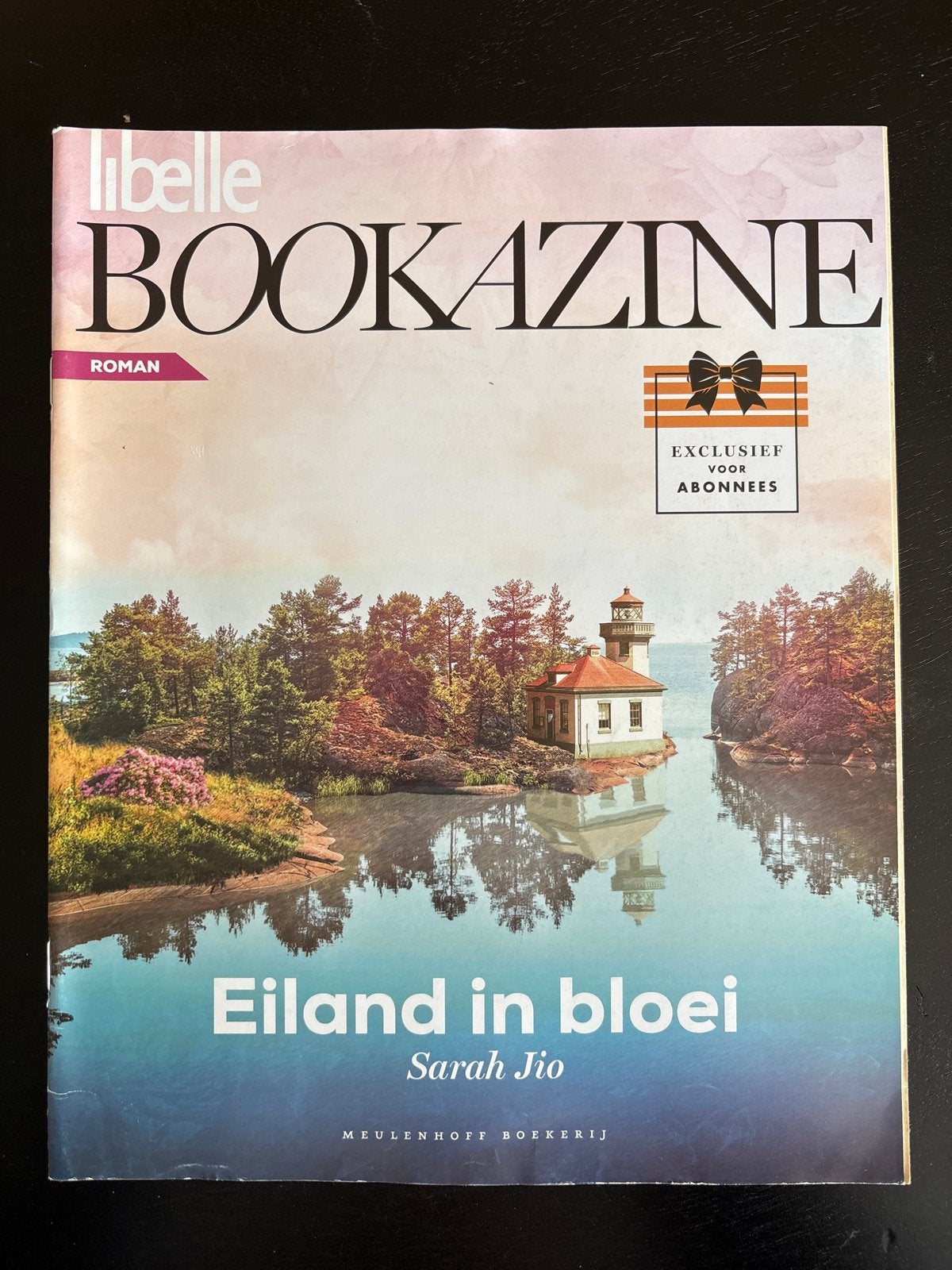 Libelle Bookazine: Eiland in bloei - Sarah Jio, Ophalen of Verzenden, Nieuw, Nederland