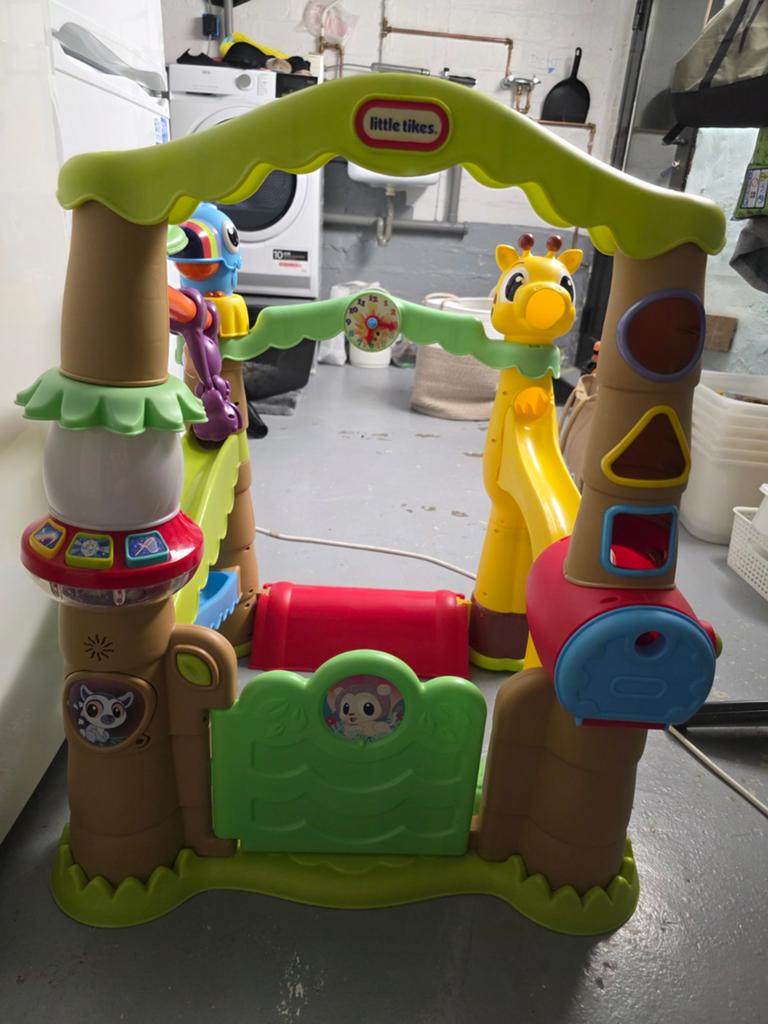 Little tikes activity garden, Kinderen en Baby's, Speelgoed | Speeltafels, Gebruikt, Ophalen